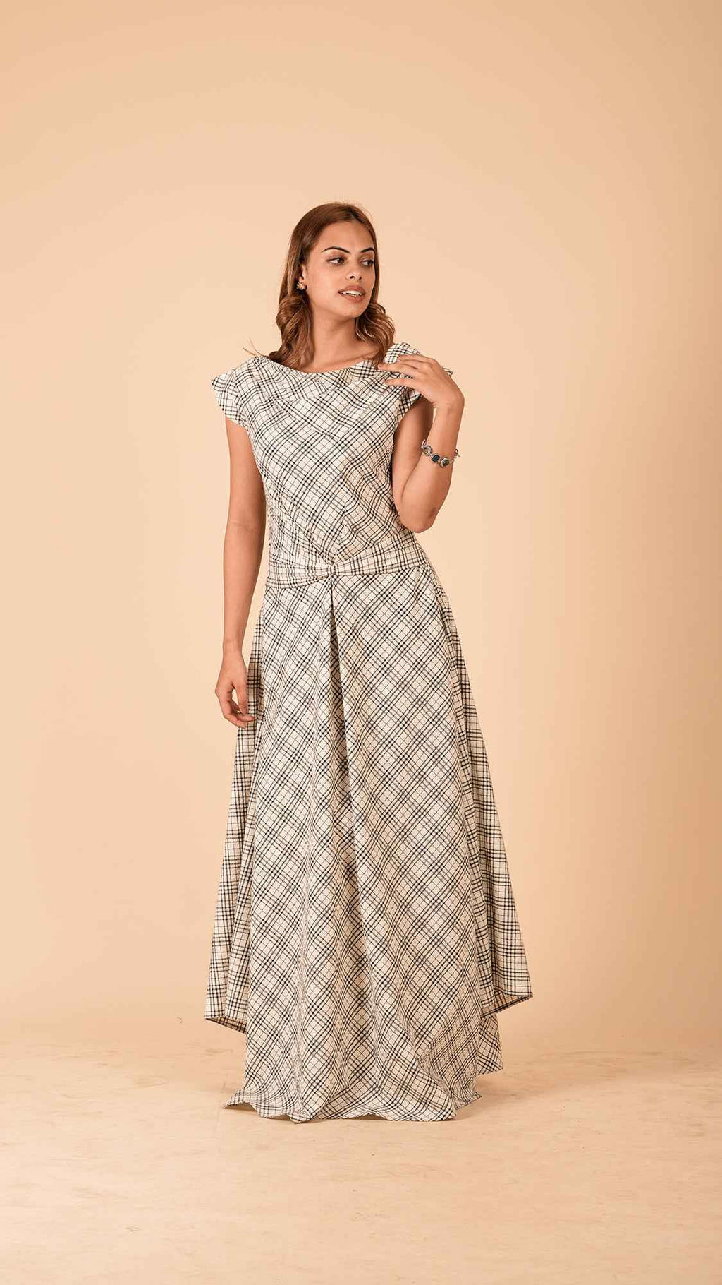 The Isadora Knot Maxi