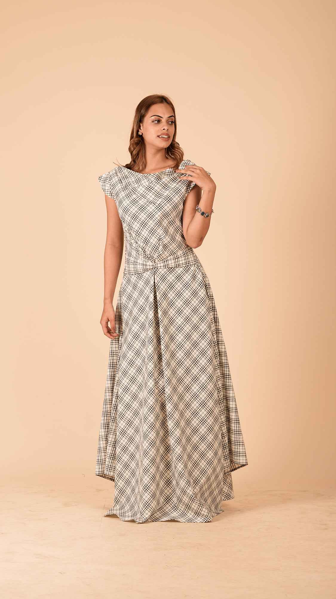 The Isadora Knot Maxi