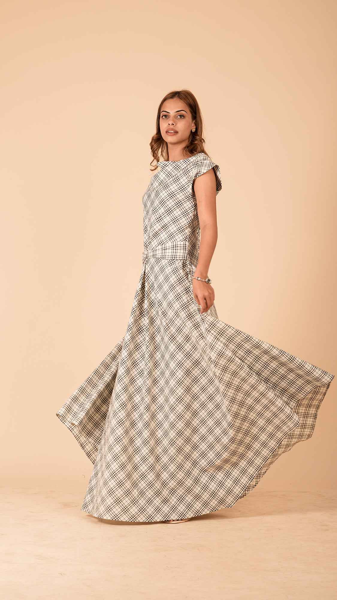 The Isadora Knot Maxi
