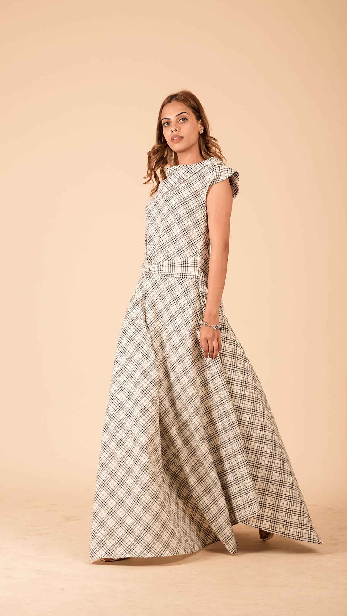 The Isadora Knot Maxi